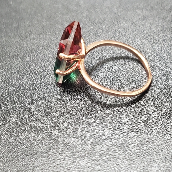 Gold tone pink & green stone ring - Picture 4 of 8